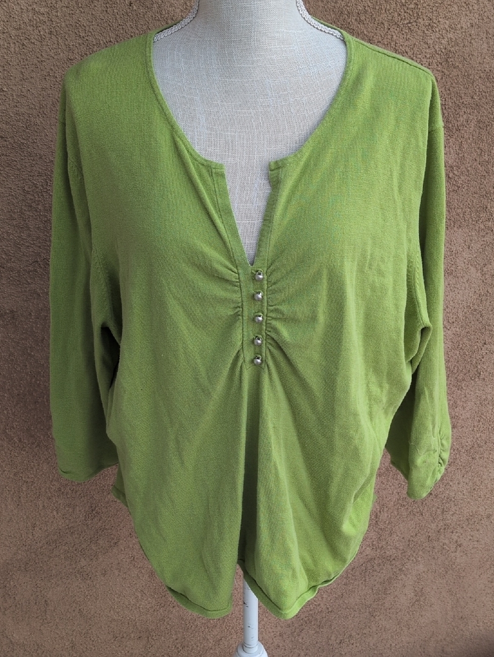 Vintage90's Chartreuse Green Ruched Metallic Buttons 3/4 Sleeves Ribbed Knit Top